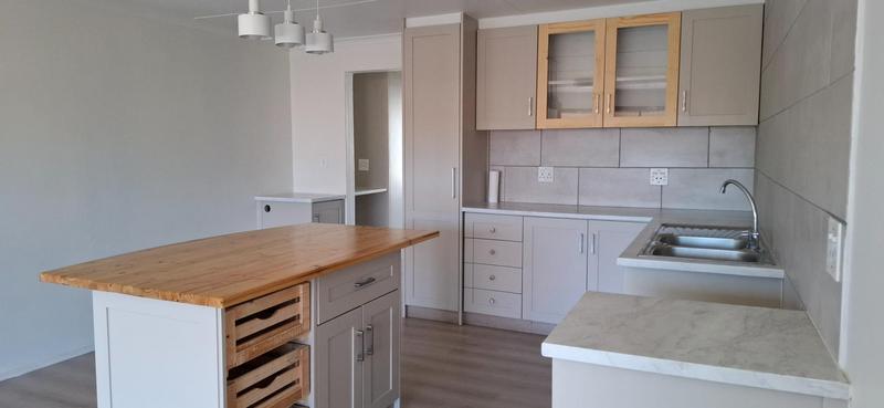 To Let 1 Bedroom Property for Rent in Strand Western Cape